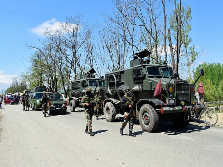 Kashmir Infiltration: Indian Army Neutralises Pakistan's BAT Attempt; Security On High Alert Kashmir Infiltration: Indian Army Neutralises Pakistan's BAT Attempt; Security On High Alert