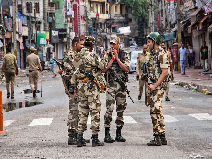 Article 370 Scrapped: Security Beefed Up in Sensitive Areas; NSA Ajit Doval Reaches J&K To Take Charge Article 370 Scrapped: Security Beefed Up in Sensitive Areas; Ajit Doval Reaches J&K To Take Charge