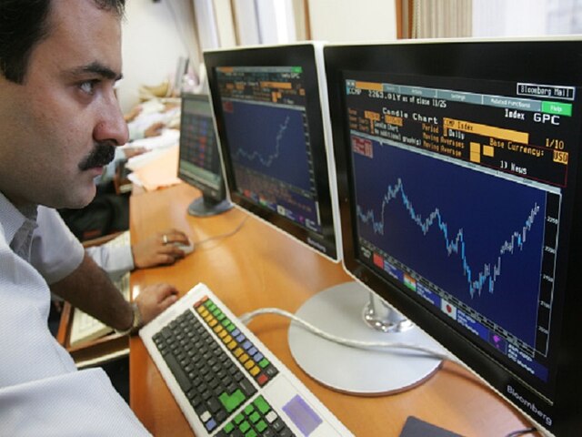 Share Market Update: Sensex Rebounds Over 200 Pts, Nifty Above 10,900; Bank Stocks In Green Share Market Update: Sensex Rebounds Over 200 Pts, Nifty Above 10,900; Bank Stocks In Green