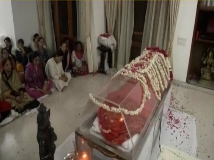 Sushma Swaraj's Body To Be Kept At BJP Headquarters Today, Last Rites At Lodhi Crematorium Hundreds Pay Homage To Sushma Swaraj At BJP Headquarters, Last Rites At Lodhi Crematorium