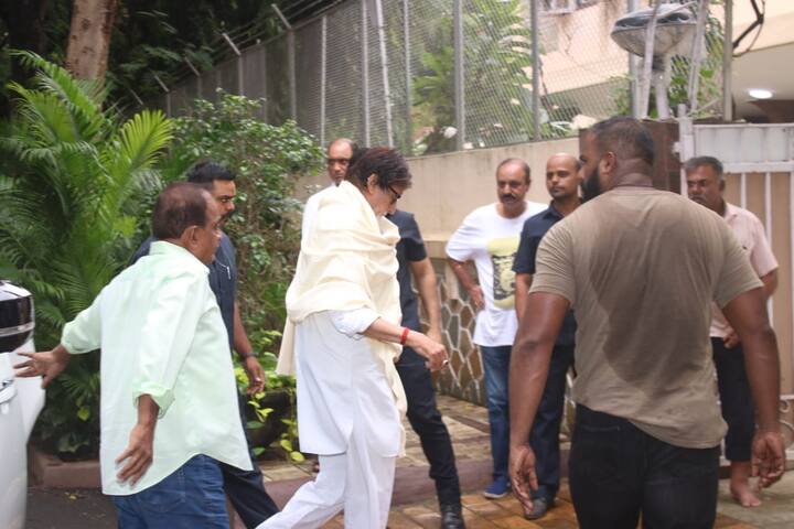 Last rites of J. Om Prakash will be performed at a crematorium next to Pawan Hans, Vile Parle