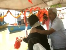 Sushma Swaraj\'s Daughter Bansuri Immerses Mother\'s Ashes In Ganga