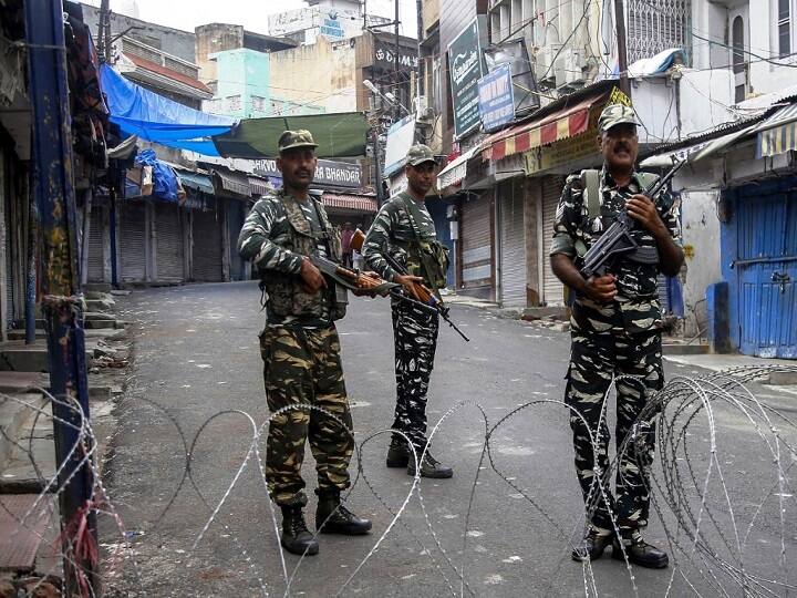 Restrictions Eased In Kashmir To Allow Friday Prayers In Local Mosques Restrictions Eased In Kashmir To Allow Friday Prayers In Local Mosques