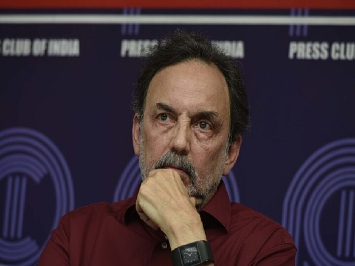 NDTV Founders Prannoy Roy, Radhika Roy Stopped From Flying Abroad; Detained At Mumbai Airport NDTV Founders Prannoy Roy, Radhika Roy Stopped From Flying Abroad; Detained At Mumbai Airport