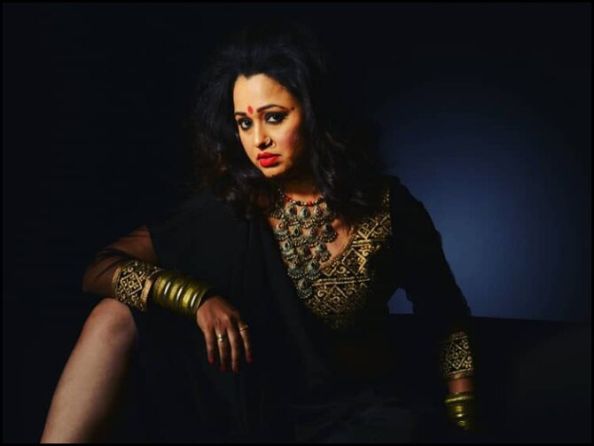 Bhide Is Madhvi Sex Video - Taarak Mehta Ka Ooltah Chashmah's Madhavi Bhide Aka Sonalika Joshi Turns  VAMP For Her Photo-shoot (See PICS)