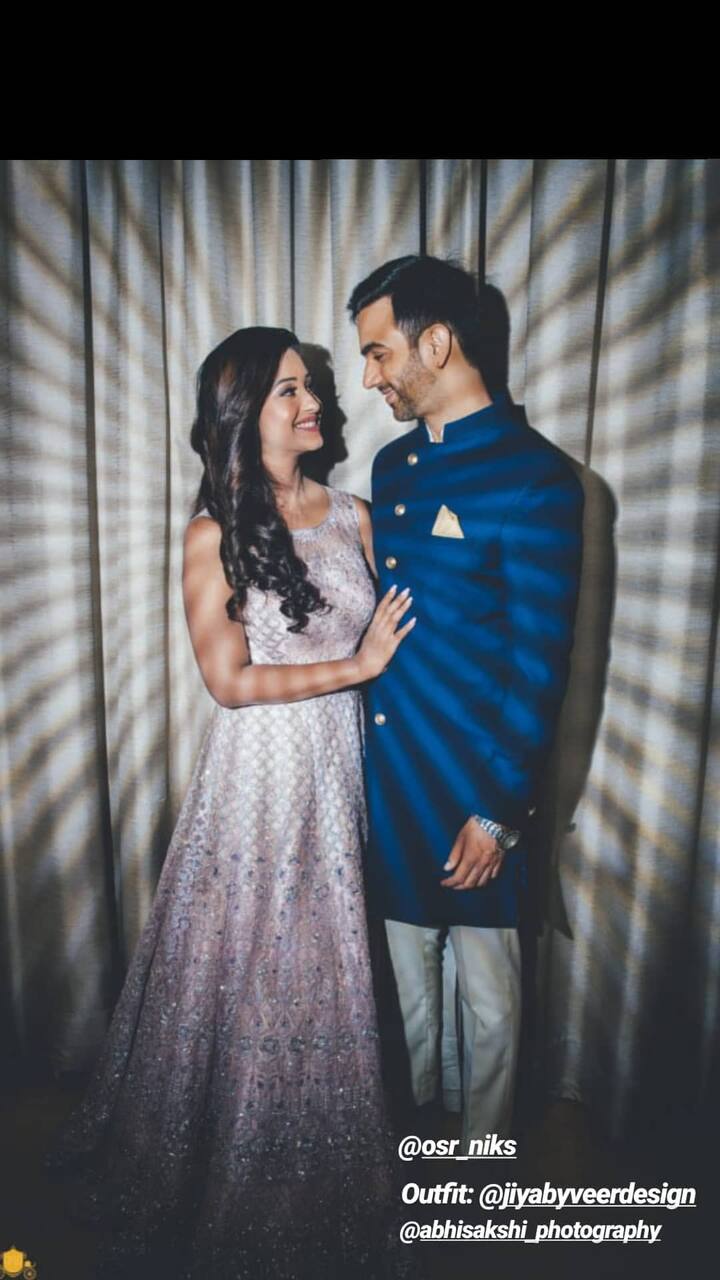 Tina Philip made her acting debut as 'Aastha' with 'Ek Aastha Aisi Bhee' opposite Kanwar Dhillon. Her fiancé Nikhil Sharma has been a part of shows like 'Suhani Si Ek Ladki', ‘Yeh Rishta Kya Kehlata Hai’ and 'Badi Devrani'.