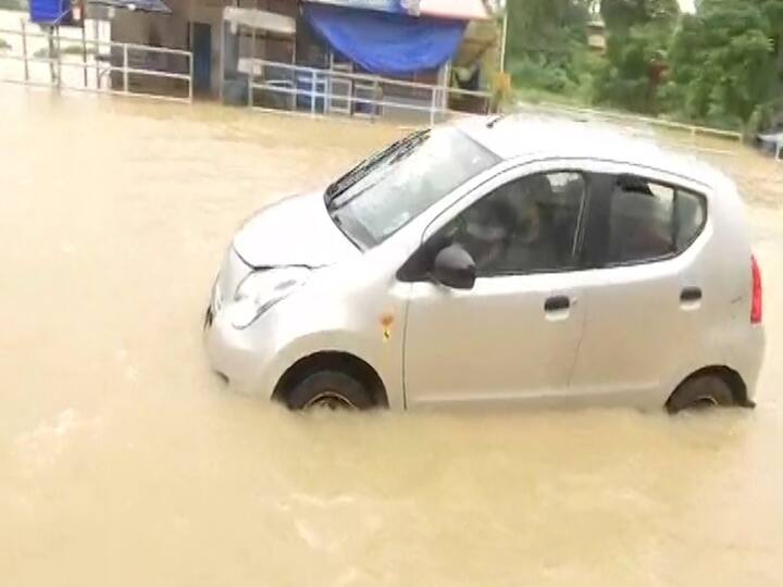  Across Kerala, 1,24,464 people have been shifted to 1,111 relief camps, including 25,0028 in Kozhikode and 24,990 in Wayanad.