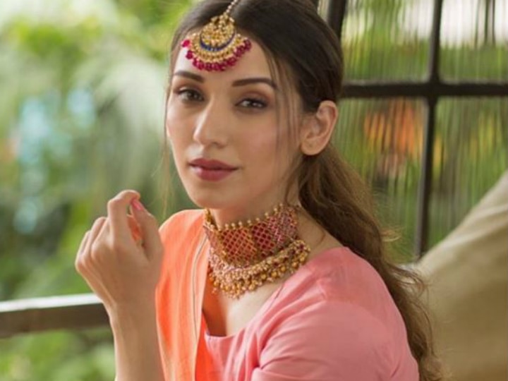 Yeh Rishtey Hain Pyaar Ke: 'Naagin 3' Actress Heli Daruwala To Enter Shaheer Sheikh-Rhea Sharma's 'Yeh Rishta Kya Kehlata Hai' Spin-Off? 'Naagin 3' Actress Heli Daruwala To Enter Shaheer-Rhea's 'Yeh Rishtey Hain Pyaar Ke'?