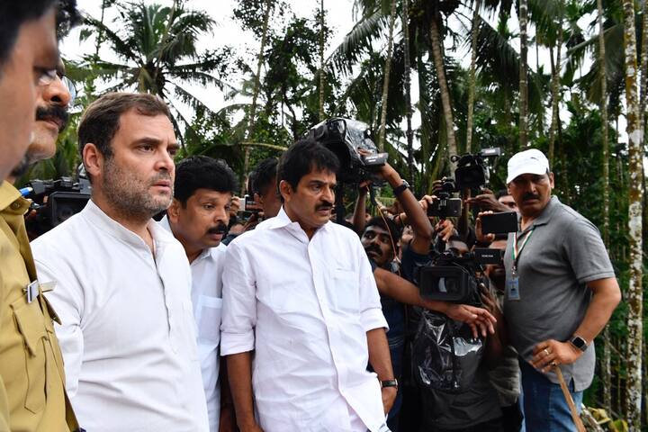 He visited the landslide site in Kavalappara at Bhoothanam, Malappuram (Wayanad, Kerala), where many people are still trapped