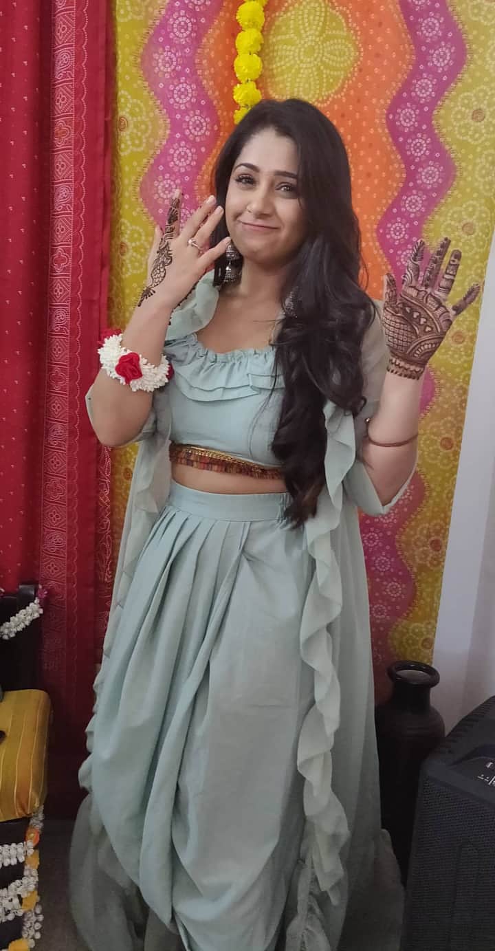 Here's a picture of TV actress Chandni Bhagwanani, who was also present at the ceremony. 
(ALL PICS Credit- Instagram)