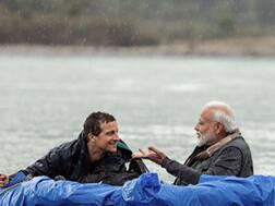 Twitterati Go Gaga For PM Narendra Modi In Man Vs Wild!