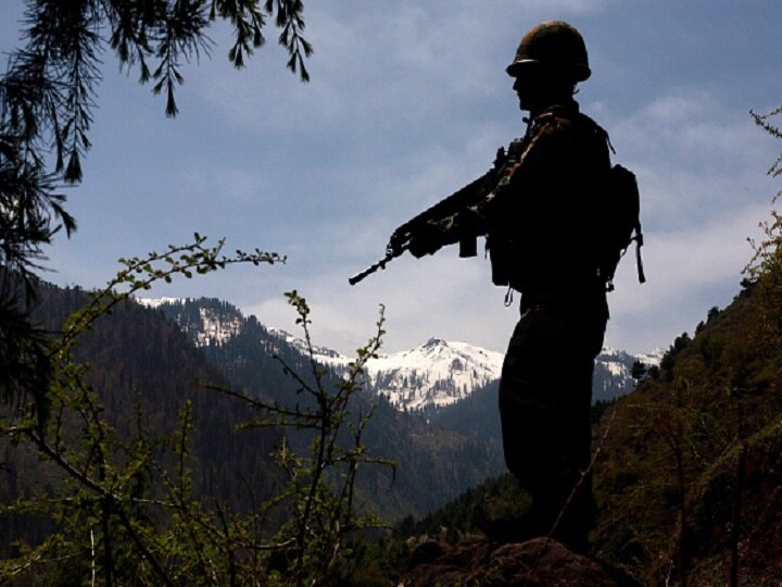 Jammu & Kashmir: Pakistan Violates Ceasefire Along Loc In Rajaouri District; Army Retaliates Jammu & Kashmir: Pakistan Violates Ceasefire In Rajouri District; Army Retaliates