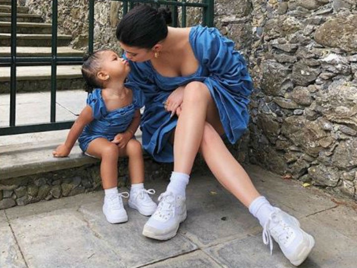 Reality TV Star Kylie Jenner Twinning In With Daughter Stormi Webster Is Too Cute To Handle! Reality TV Star Kylie Jenner Twinning In With BABY Daughter Stormi Webster Is Too Cute To Handle!