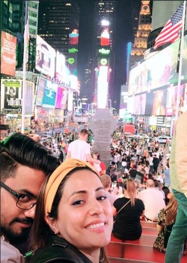 PICS & VIDEOS: Ahead Of Independence Day Celebration Hina Khan Get Romantic With Boyfriend Rocky Jaiswal In New York!