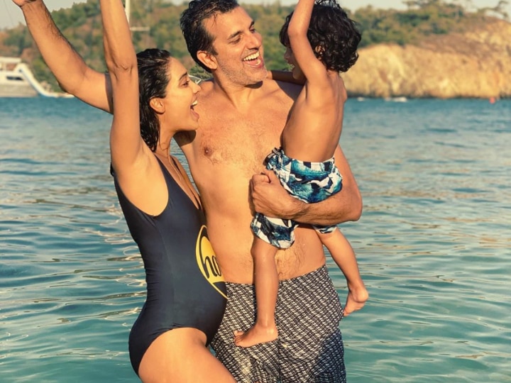 Lisa Haydon Pregnant With Second Child, Shares PIC With Hubby Dino Lalvani & Son Zack, Flaunting Her Baby Bump Lisa Haydon Pregnant With Second Child; Shares PIC With Hubby Dino Lalvani & Son Zack, Flaunting Her Baby Bump