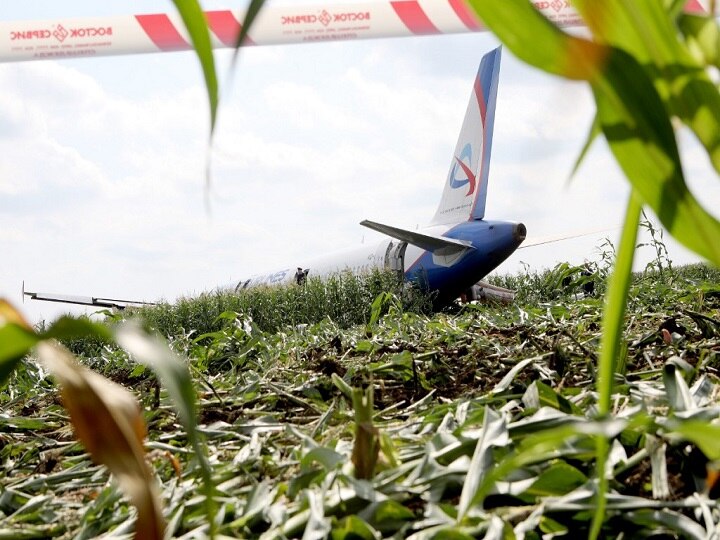 'I Didn't Feel Any Fear': Russian Plane Crash-Lands In Cornfield, Pilot Saves Life Of 233 On Board Passengers 'I Didn't Feel Any Fear': Russian Plane Crash-Lands In Cornfield, Pilot Saves Life Of 233 On Board Passengers