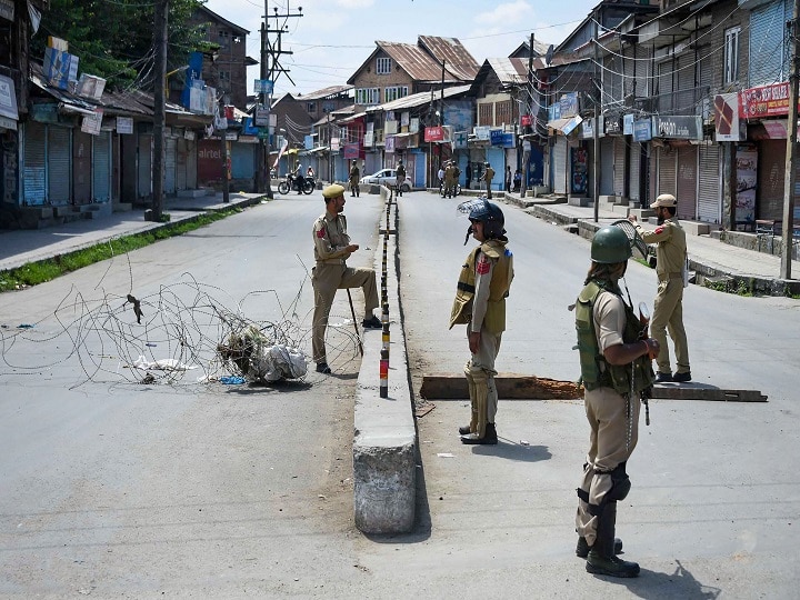 Restrictions Reimposed In Parts Of Srinagar After Incidents Of Violence Restrictions Reimposed In Parts Of Srinagar After Incidents Of Violence