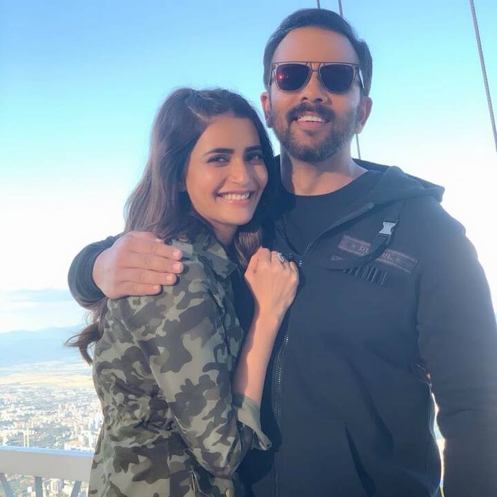 ‘Naagin 3’ actress Karishma Tanna shared several pictures with host Rohit Shetty on Instagram.