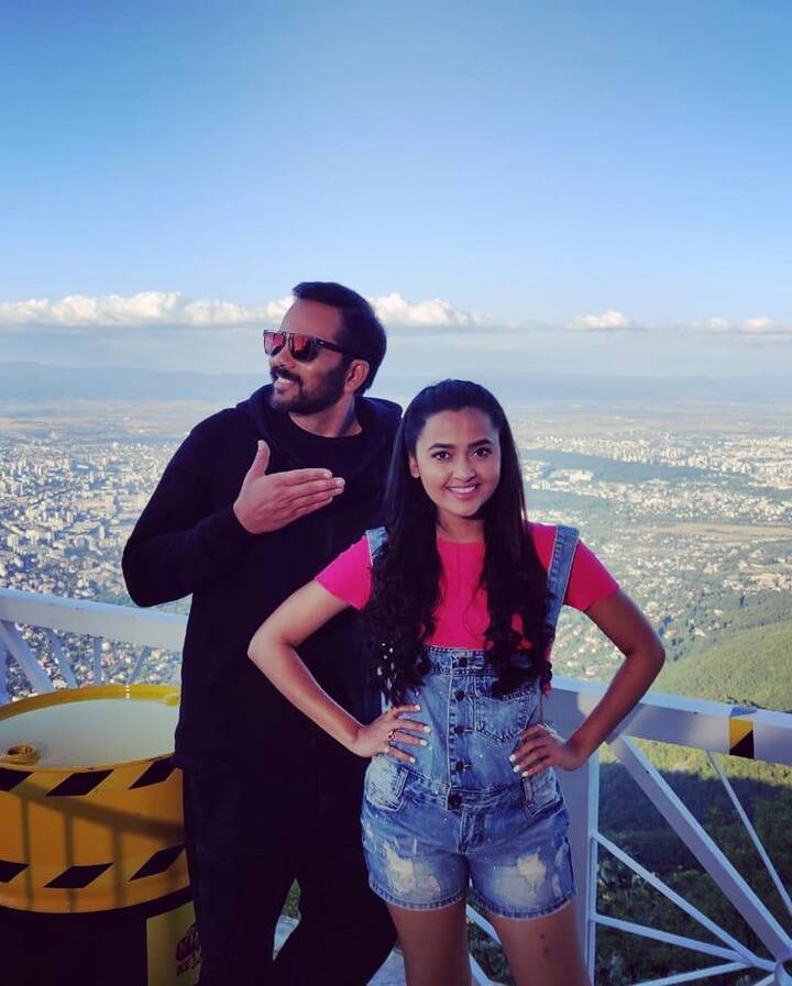 ‘’It’s crazy how you tolerate me @itsrohitshetty #khatronkekhiladi #mentor #love,’’ Tejasswi Prakash captioned the photo.