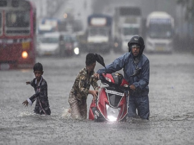 Monsoon In India: Rains Lash Northern States, 28 Dead In Himachal, Punjab, Uttarakhand Monsoon In India: Rains Lash Northern States, 28 Dead In Himachal, Punjab, Uttarakhand