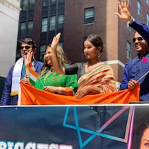 PICS: ‘Kasautii 2’ Actress Hina Khan Looks STUNNING In Saree As She Attends India Day Parade In New York