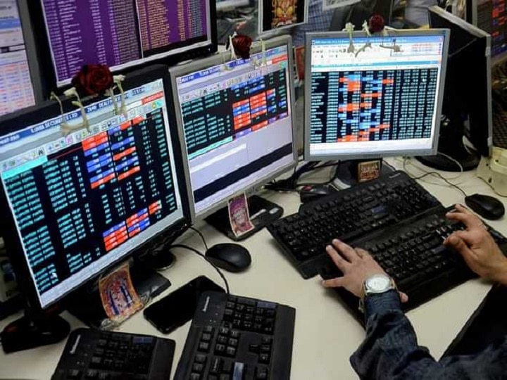 Share Market Update: Sensex, Nifty End Marginally Higher; Bank, Auto Stocks Restrict Gains Share Market Update: Sensex, Nifty End Marginally Higher; Bank, Auto Stocks Restrict Gains