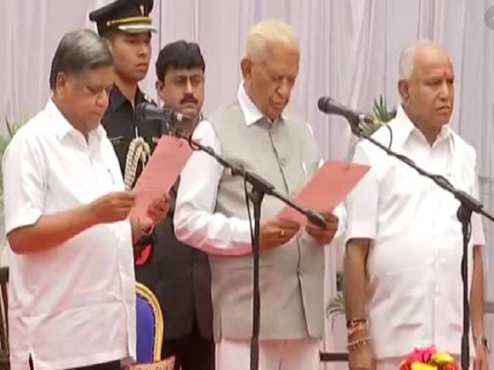 Karnataka Chief Minister B S Yediyurappa Expands His Cabinet, 17 MLAs Take Oath As Ministers  Karnataka CM BS Yediyurappa Finally Has A Cabinet, 17 Ministers Join