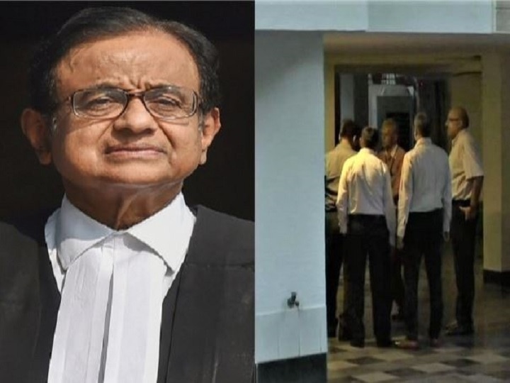 INX Media Case: Chidambaram Asked To Mention His Appeal Against Delhi HC Tomorrow In SC INX Media Case: Chidambaram Faces Arrest Threat; CBI, ED Teams Visit His Residence In Delhi