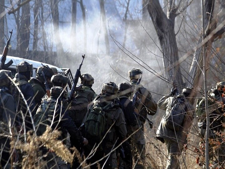 Army soldier killed in Poonch Pakistan violates ceasefire Soldier Killed, 4 Injured In Jammu and Kashmir's Poonch As Pakistan Violates Ceasefire Along LoC