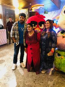 IN PICS: Kapil Sharma Attends \'Angry Birds Movie 2\' Screening With PREGNANT Wife Ginni, His Mom & \'The Kapil Sharma Show\' Team Members!