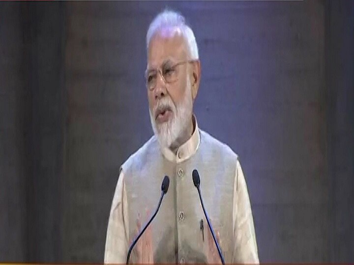 PM Narendra Modi addresses Indian community in Paris PM Narendra Modi addresses Indian community at UNESCO HQ in Paris