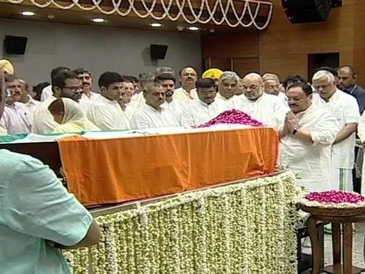 Arun Jaitley's Mortal Remains Brought To BJP Headquarters; Ministers, Leaders Pay Respect Arun Jaitley's Mortal Remains Brought To BJP Headquarters; Ministers, Leaders Pay Respect