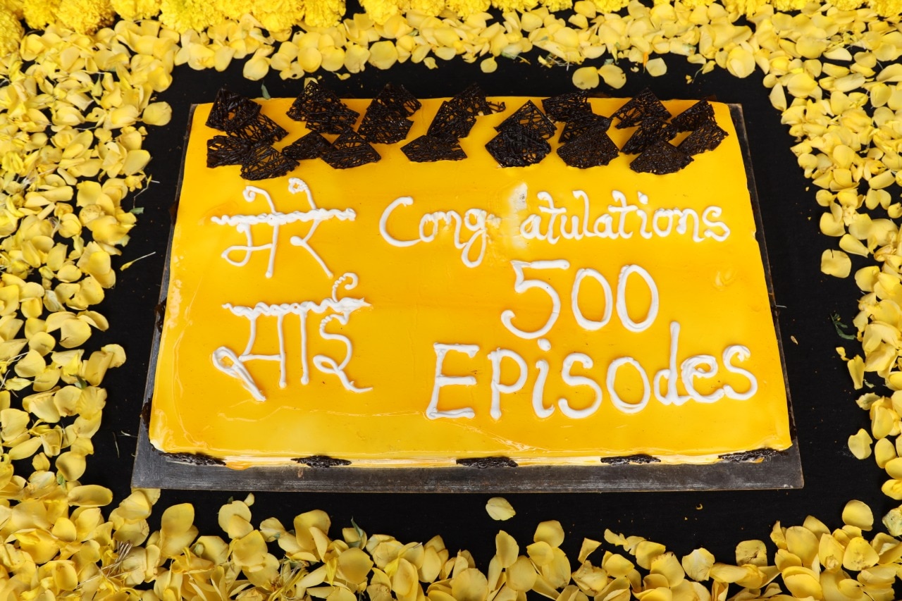 PICS: Sony TV's 'Mere Sai' Completes 500 Episodes; Team Celebrates By Cutting Cake!