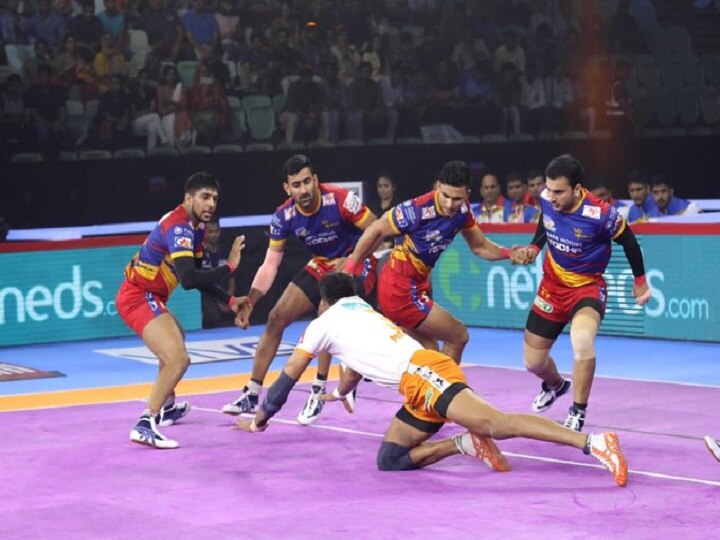 PKL 7: UP Yoddha pip struggling Puneri Paltan 35-30 PKL 7: UP Yoddha pip struggling Puneri Paltan 35-30