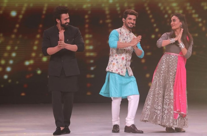 Pearl and Surbhi shook a leg along with Arjun Bijlani. Their fans are looking forward to the episode.