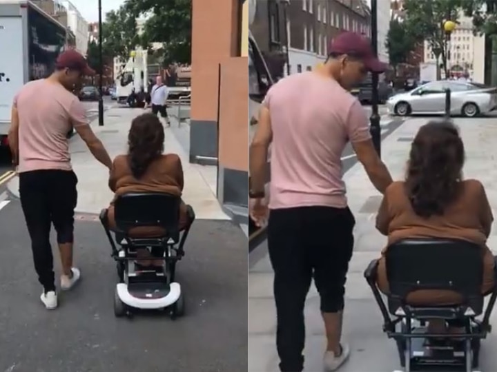 Doting Son Akshay Kumar Shares Sweet Video Of Strolling On The Streets Of London With His Mother!  Doting Son Akshay Kumar Shares Sweet Video Of Strolling On The Streets Of London With His Mother!