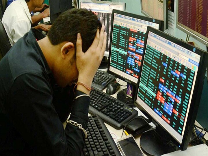 Share Market Update: Sensex, Nifty Close Negative Amid Economic Slowdown Fear; Yes Bank Tanks 7% Share Market Update: Sensex, Nifty Close Negative Amid Economic Slowdown Fear; Yes Bank Tanks 7%