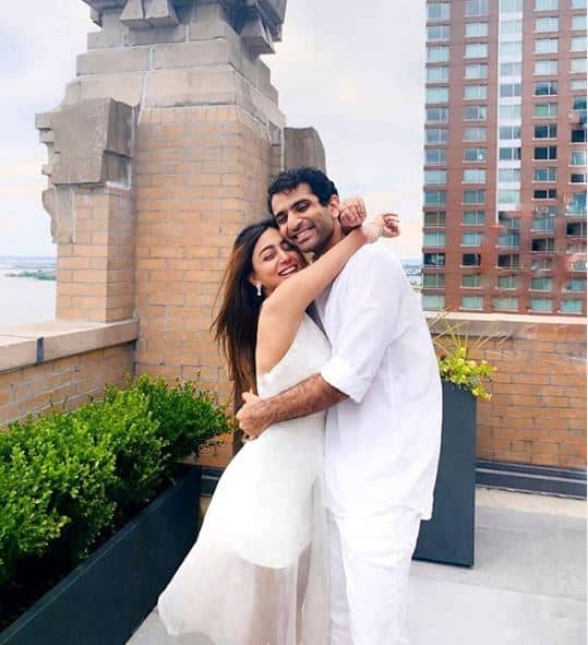 Ayushman's social media account is filled with many adorable & lovey-dovey pictures of him & his girlfriend named Sanskruti Jayana who has her Instagram handle by the name sans.