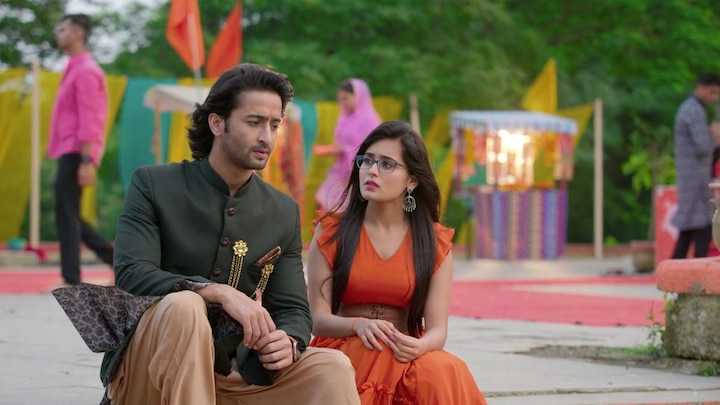 Shaheer Sheikh & Rhea Sharma starrer 'Yeh Rishtey Hain Pyaar Ke' took a huge leap and jumped to number 3 position this week, the show was at 6th position last week but Kunal-Kuhu's wedding drama seems to have boost the TRPs