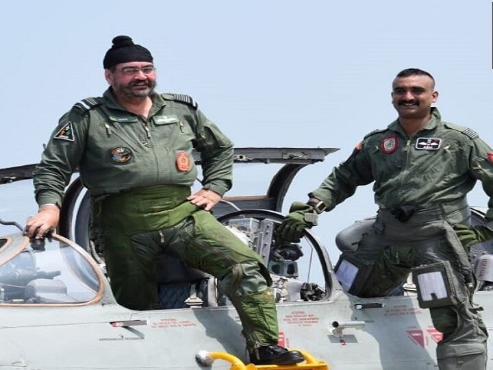 Wing Commander Abhinandan Flies Mig-21 With Air Chief Dhanoa Wing Commander Abhinandan Flies MiG-21 With Air Chief Dhanoa