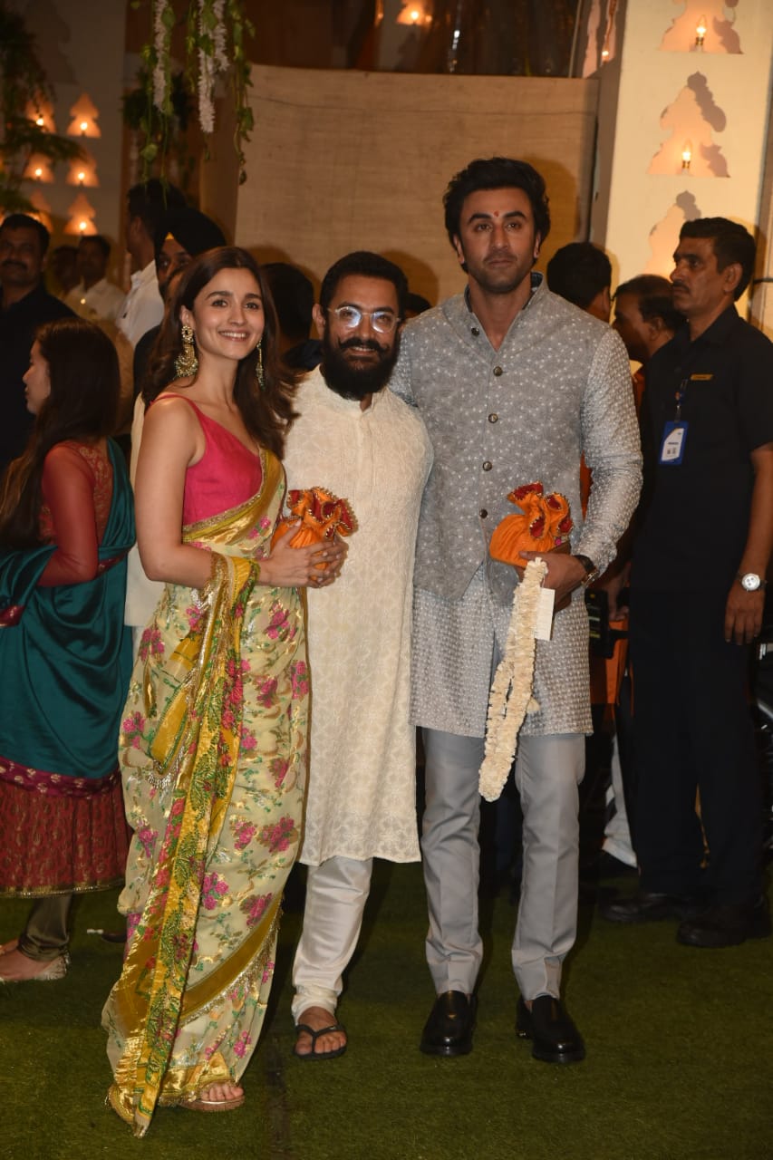 Aamir Khan, Kajol Thrilled To Meet 'After So Long' At Mukesh Ambani's Ganesh Chaturthi Celebrations