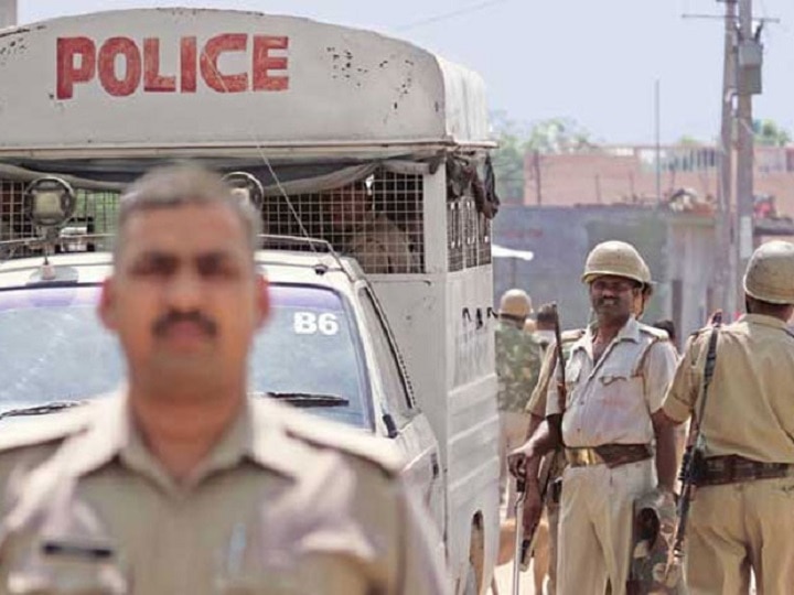 Amity University Parking Row: Police Conducts Raids Amity University Parking Row: Police Conducts Raids