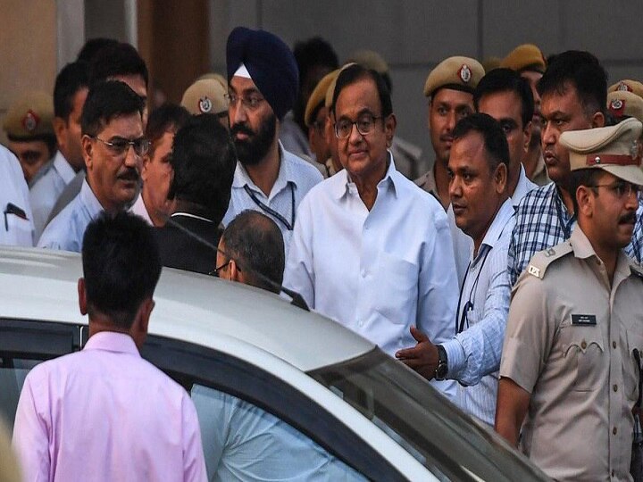 Solicitor General's Team Gave Tough Fight To P Chidambaram's Lawyers In SC; Here's How It Happened Solicitor General's Team Gave Tough Fight To P Chidambaram's Lawyers In SC; Here's How It Happened