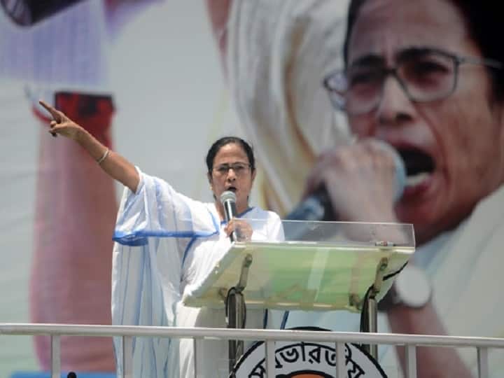 Chandrayaan 2 An Attempt To Divert Attention From Economic Disaster: West Bengal CM Mamata Banerjee Chandrayaan 2 An Attempt To Divert Attention From Economic Disaster: West Bengal CM Mamata Banerjee