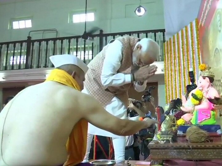 PM In Maharashtra: Modi Takes 'Darshan' Of Lord Ganesha In Mumbai LSS PM In Maharashtra: Modi Takes 'Darshan' Of Lord Ganesha In Mumbai LSS