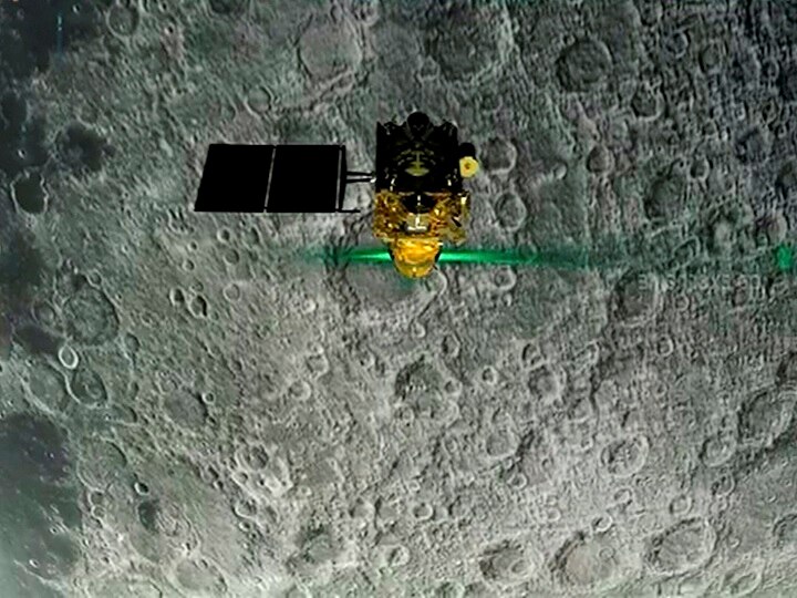 Chandrayaan 2: Vikram Lander Located At Lunar Surface; ISRO Trying To Establish Link Chandrayaan 2: Vikram Lander Located At Lunar Surface; ISRO Trying To Establish Link