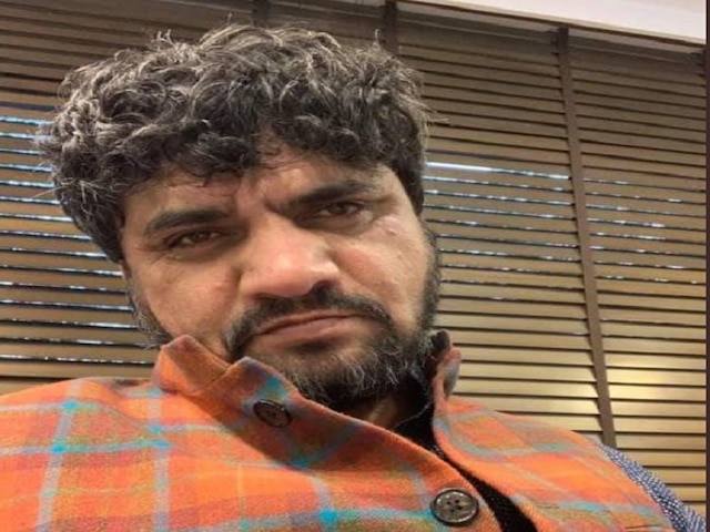 Delhi: History-Sheeter Shot Dead By 10-15 Assailants; Police Suspects Gang Rivalry Delhi: History-Sheeter Shot Dead By 10-15 Assailants; Police Suspects Gang Rivalry