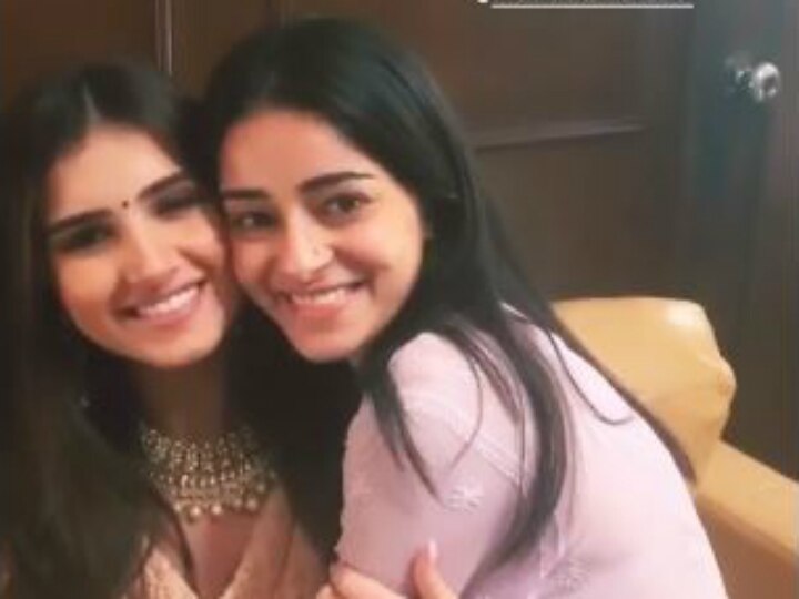 Ganesh Chaturthi 2019: 'Student Of The year 2' Actresses Ananya Panday & Tara Sutaria Reunite! Ananya Panday Reunites With 'SOTY 2' Co-Star Tara Sutaria For Ganesh Chaturthi Celebrations!