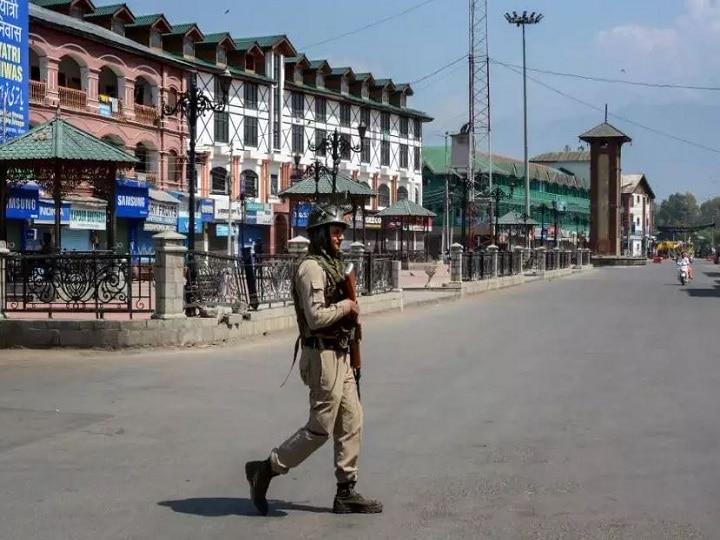 Curfew-Like Restrictions Reimposed In Several Parts Of Kashmir To Foil Muharram Processions Curfew-Like Restrictions Reimposed In Several Parts Of Kashmir To Foil Muharram Processions