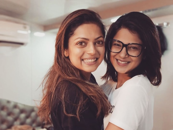 Beyhadh 2 Actress Jennifer Winget Shares ADORABLE Pic With Drashti Dhami 'Kisses, Smiles And Cuddles Every Time..': Jennifer Winget Shares ADORABLE Pics With Drashti Dhami